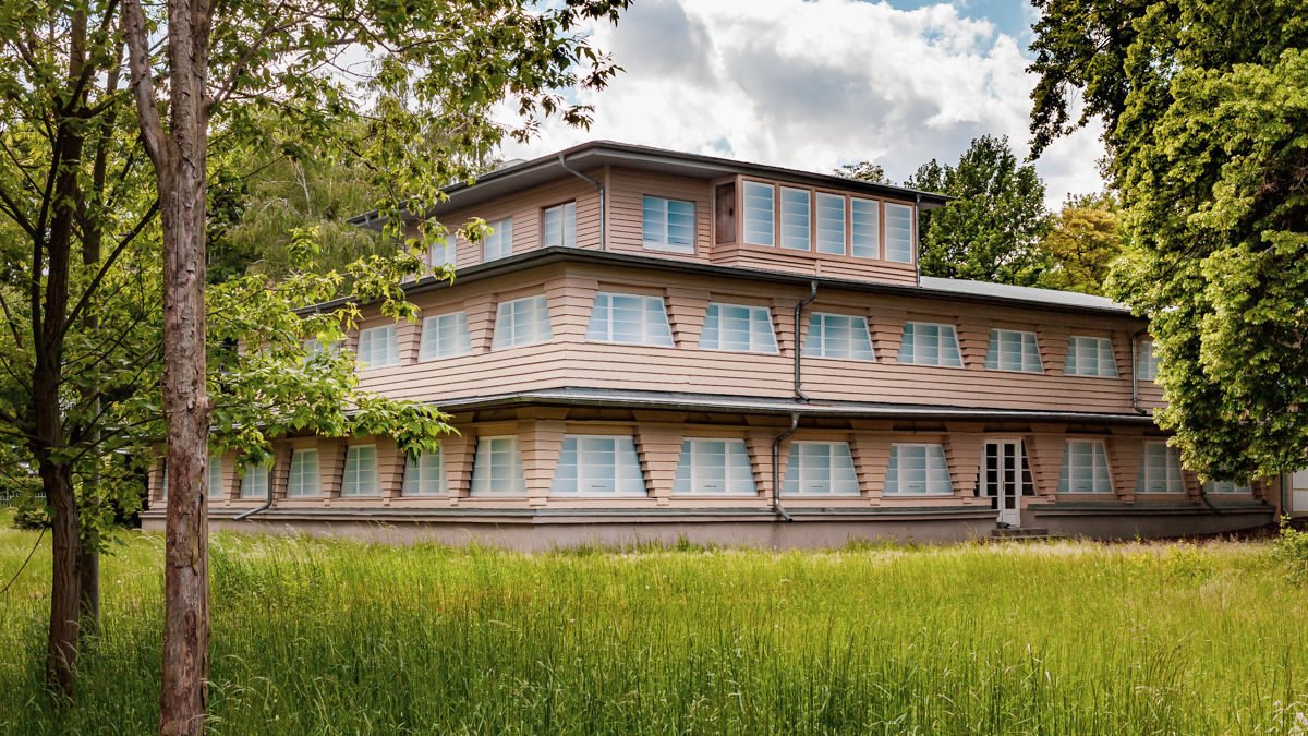 Regattahaus Brandenburger Vorstadt Potsdam. Fotos: Adam Sevens und Benjamin Maltry. Potsdam Museum – Forum für Kunst und Geschichte