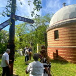 Besucher aus Berlin bedanken sich für die interessanten Erklärungen.